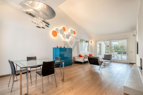 imm_45893-20251016105028-1280-