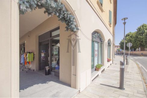 imm_45928-20251017164229-1280-