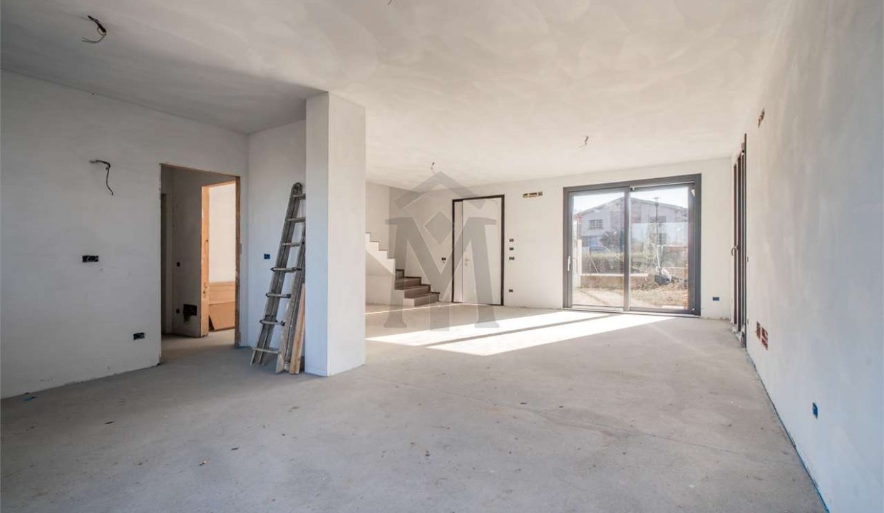 imm_46344-20251106174146-1280-