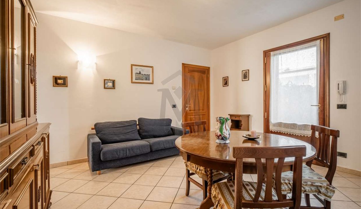 imm_46949-20251203175803-1280-