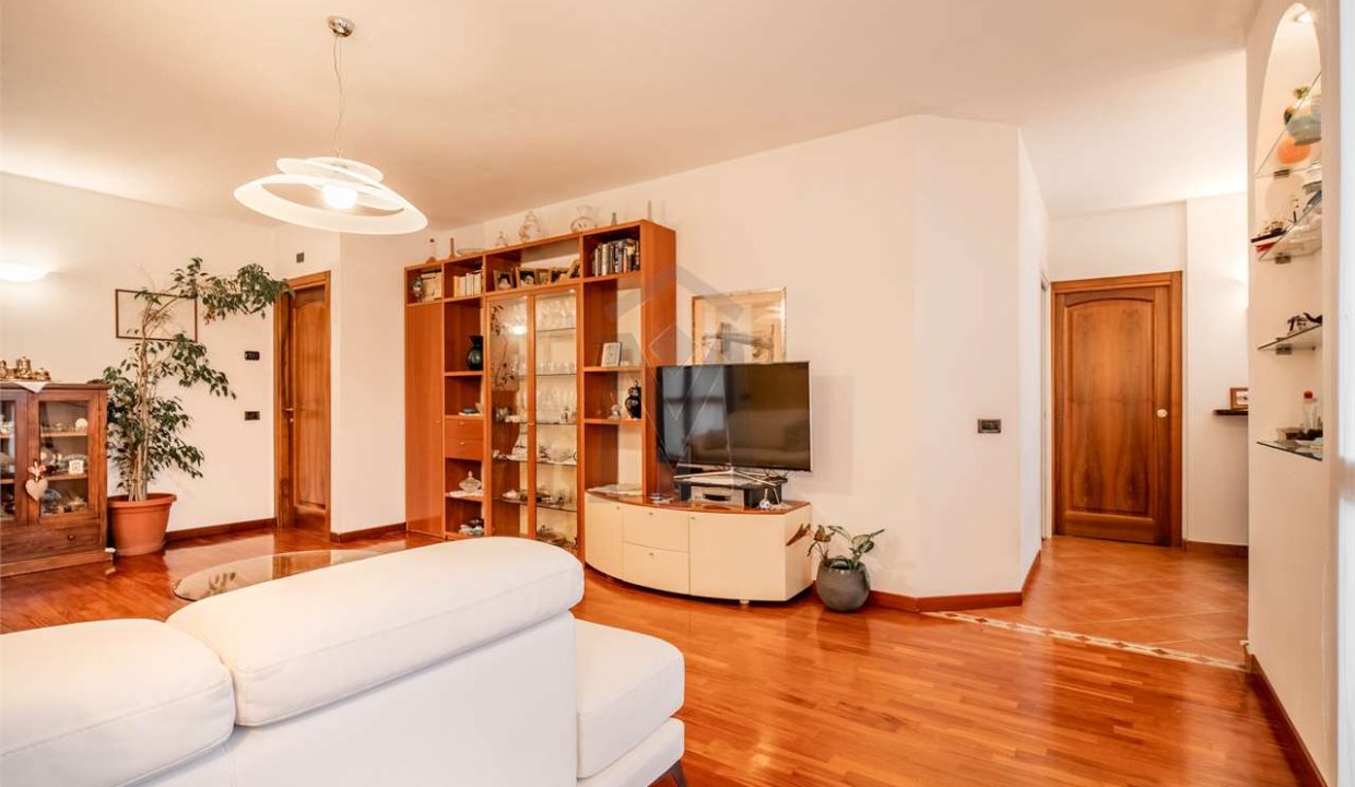 imm_46955-20251202183859-1280-