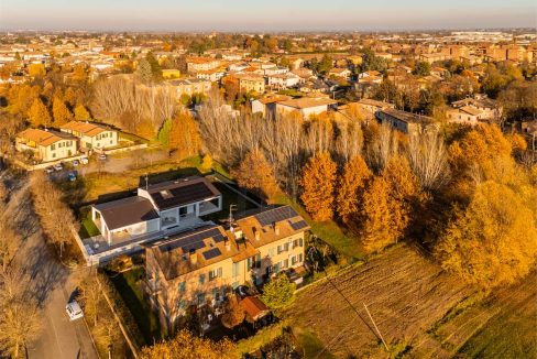 imm_46963-20251202183556-1280-