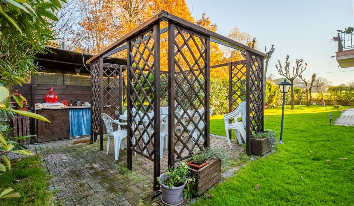 imm_46972-20251202185000-1280-