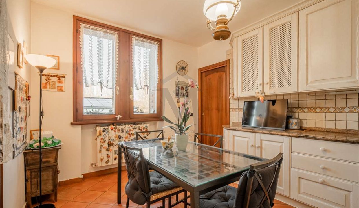 imm_47012-20251202184115-1280-