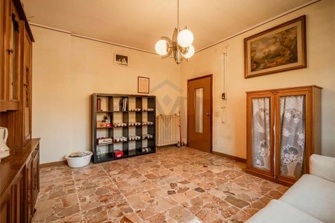 imm_47104-20251204172855-1280-