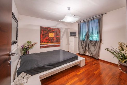 imm_37548-20251013102833-1280-