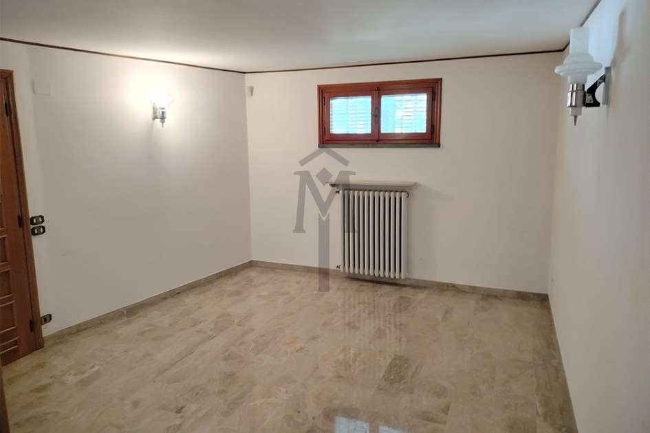 imm_41564-20250416180158-945-