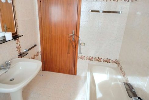 imm_41575-20250416180205-945-