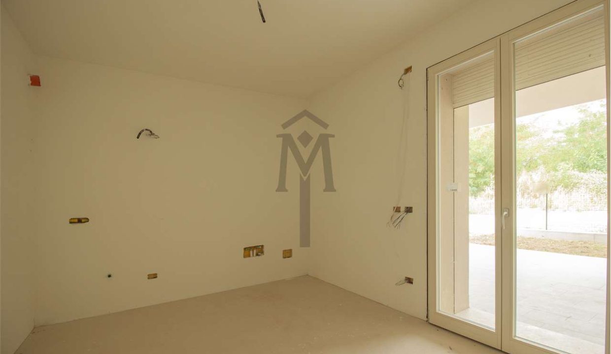 imm_44565-20250806183139-1280-