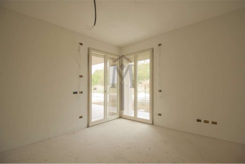 imm_44575-20250806183450-1280-