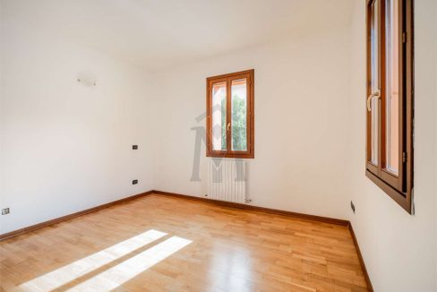 imm_44717-20250904152905-1280-