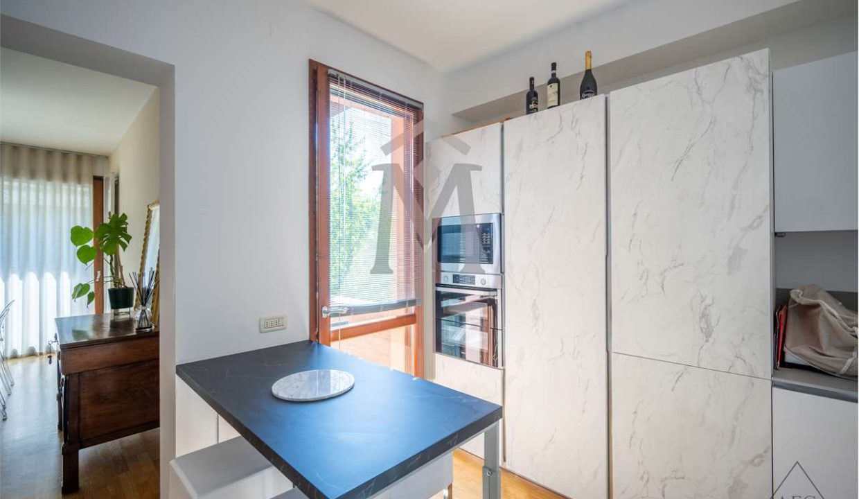 imm_44923-20250919152223-1280-