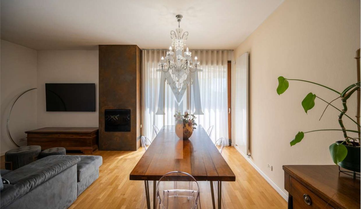 imm_44927-20250919152159-1280-