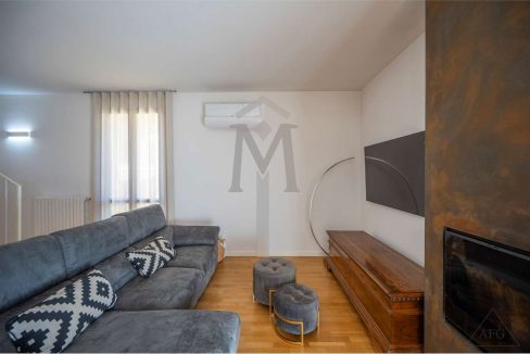 imm_44929-20250919152207-1280-