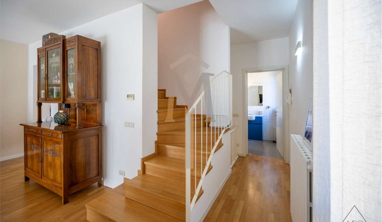 imm_44930-20250919152334-1280-