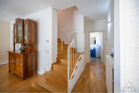 imm_44930-20250919152334-1280-