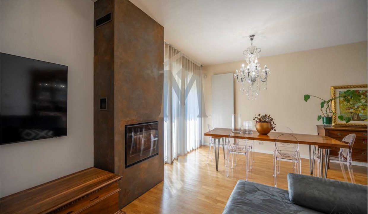 imm_44933-20250919152320-1280-