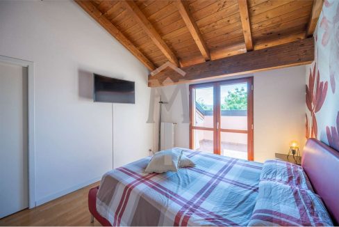 imm_44936-20250919152354-1280-