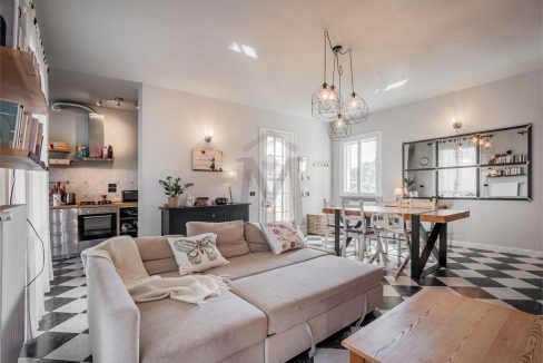 imm_45121-20250923172847-1280-