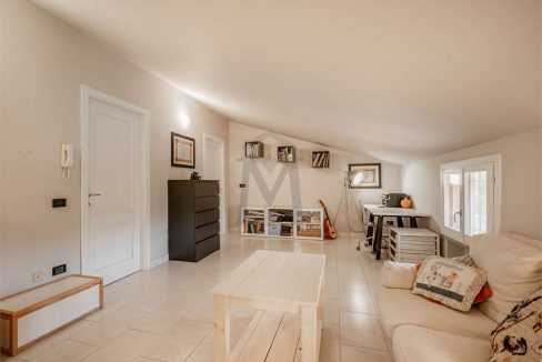 imm_45135-20250923173010-1280-