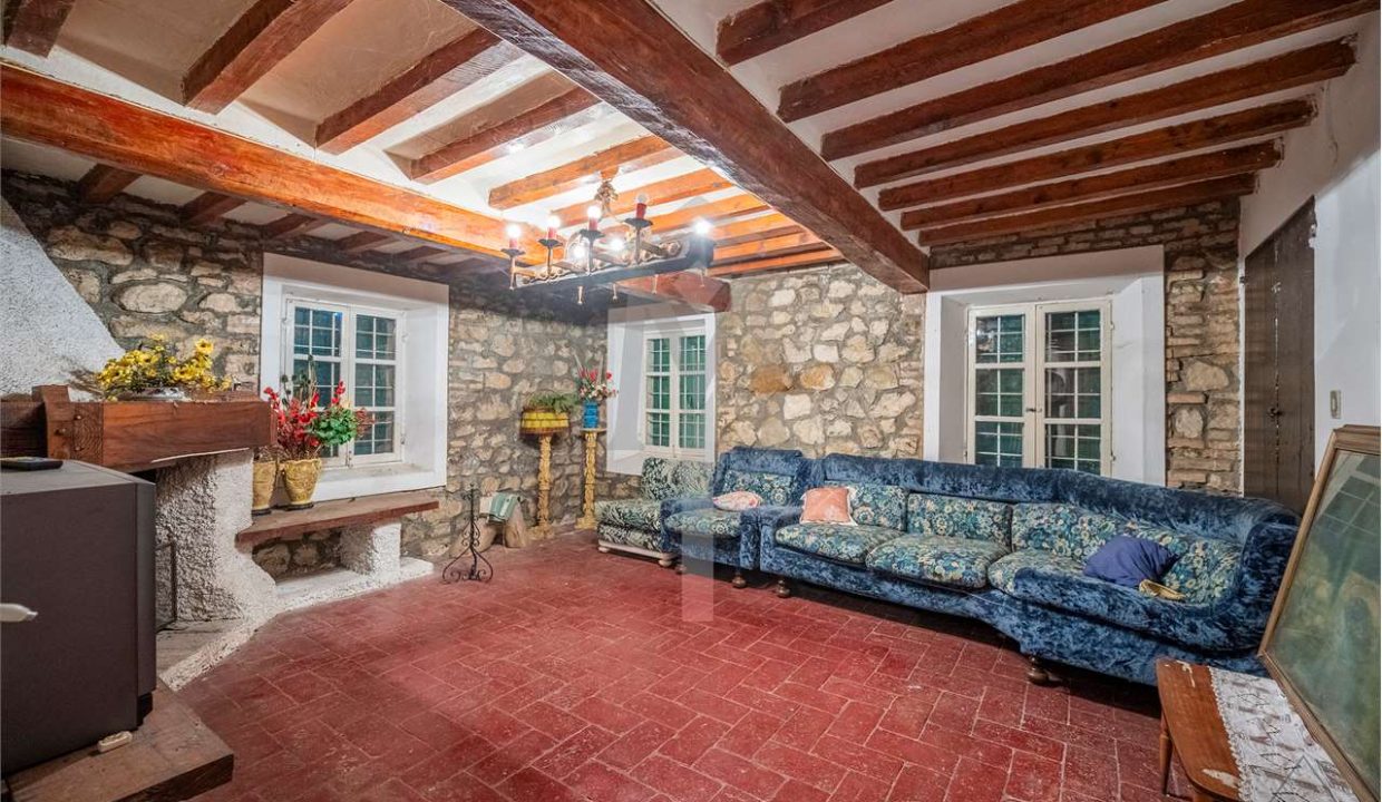 imm_45202-20250926174652-1280-