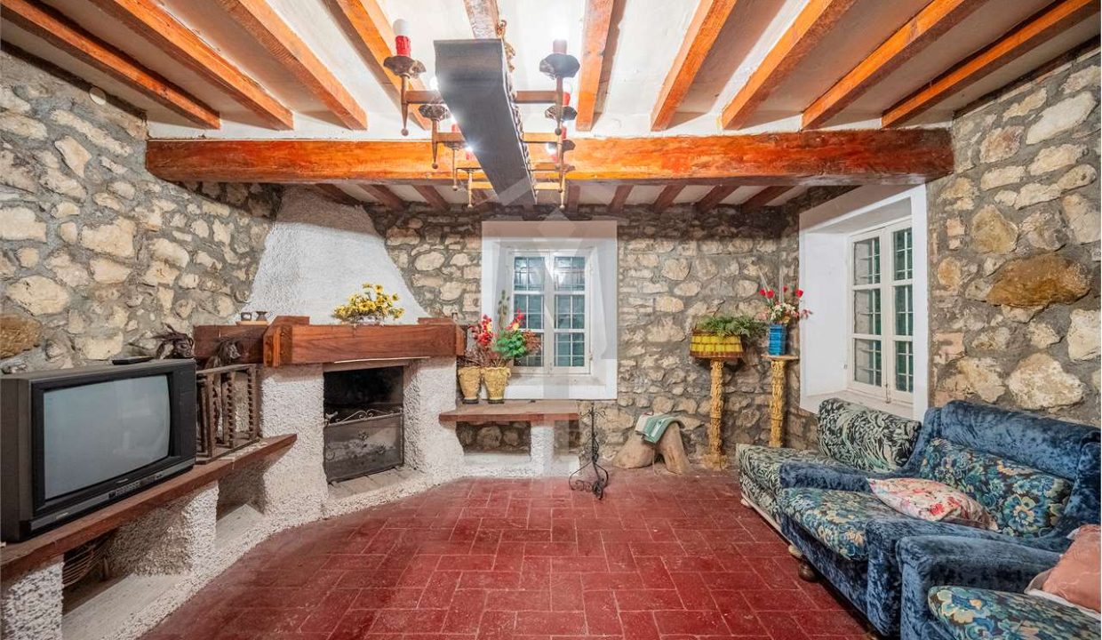 imm_45203-20250926174654-1280-