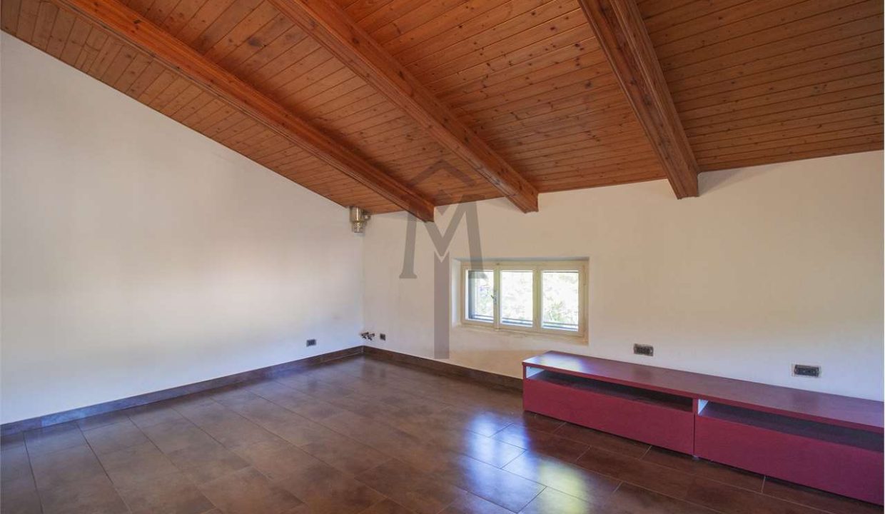 imm_45242-20250925095827-1280-