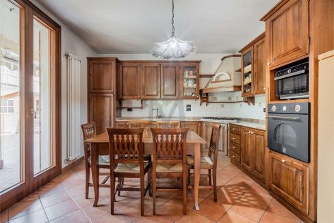 imm_45375-20250929151140-1280-