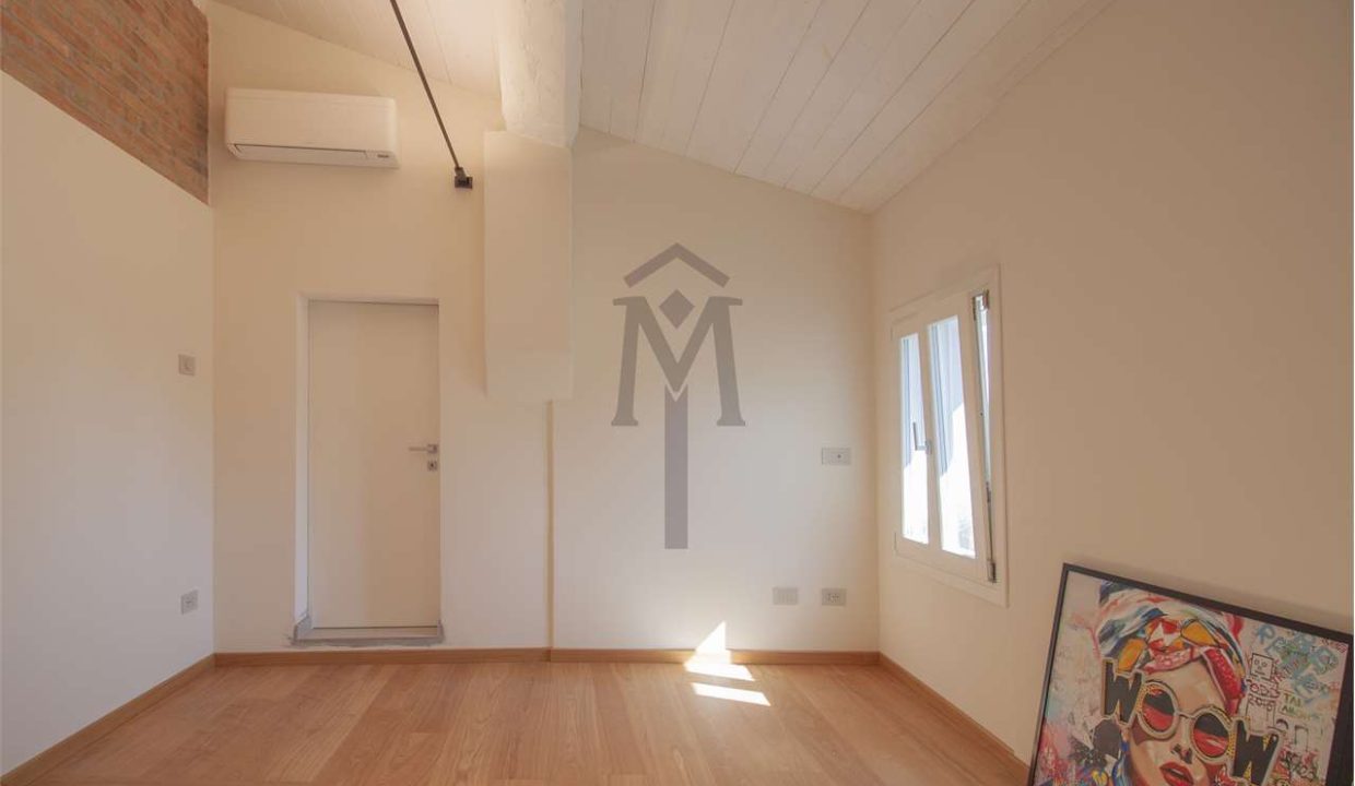 imm_45814-20251014113448-1280-