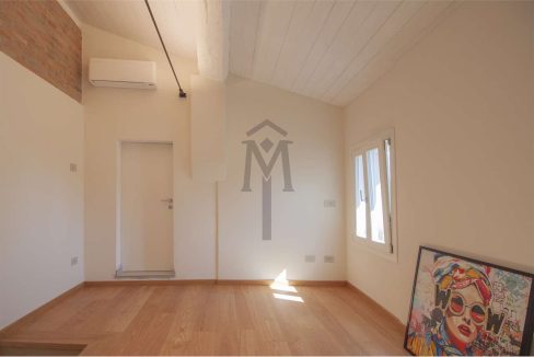 imm_45814-20251014113448-1280-