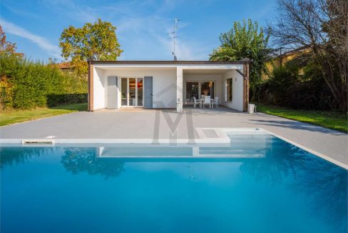 imm_45867-20251016110950-1280-