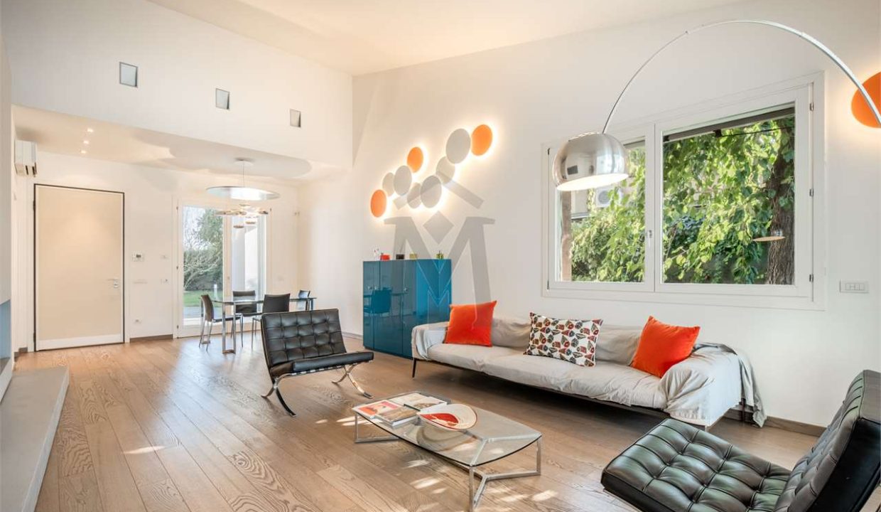 imm_45896-20251016105007-1280-