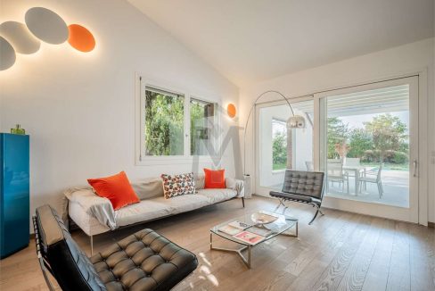 imm_45898-20251016105121-1280-