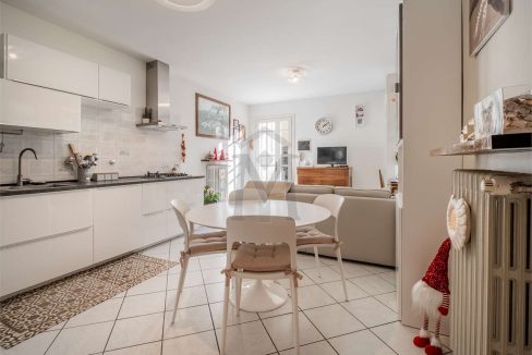 imm_46944-20251204162145-1280-