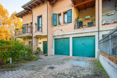 imm_46975-20251202185019-1280-