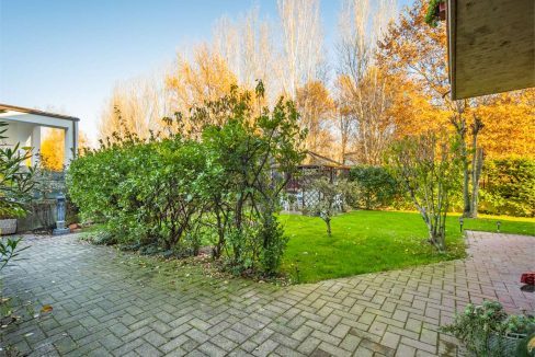 imm_46976-20251202185013-1280-