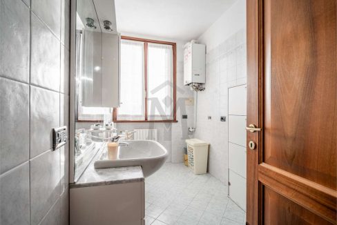 imm_46980-20251202184227-1280-