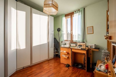 imm_47004-20251202184134-1280-