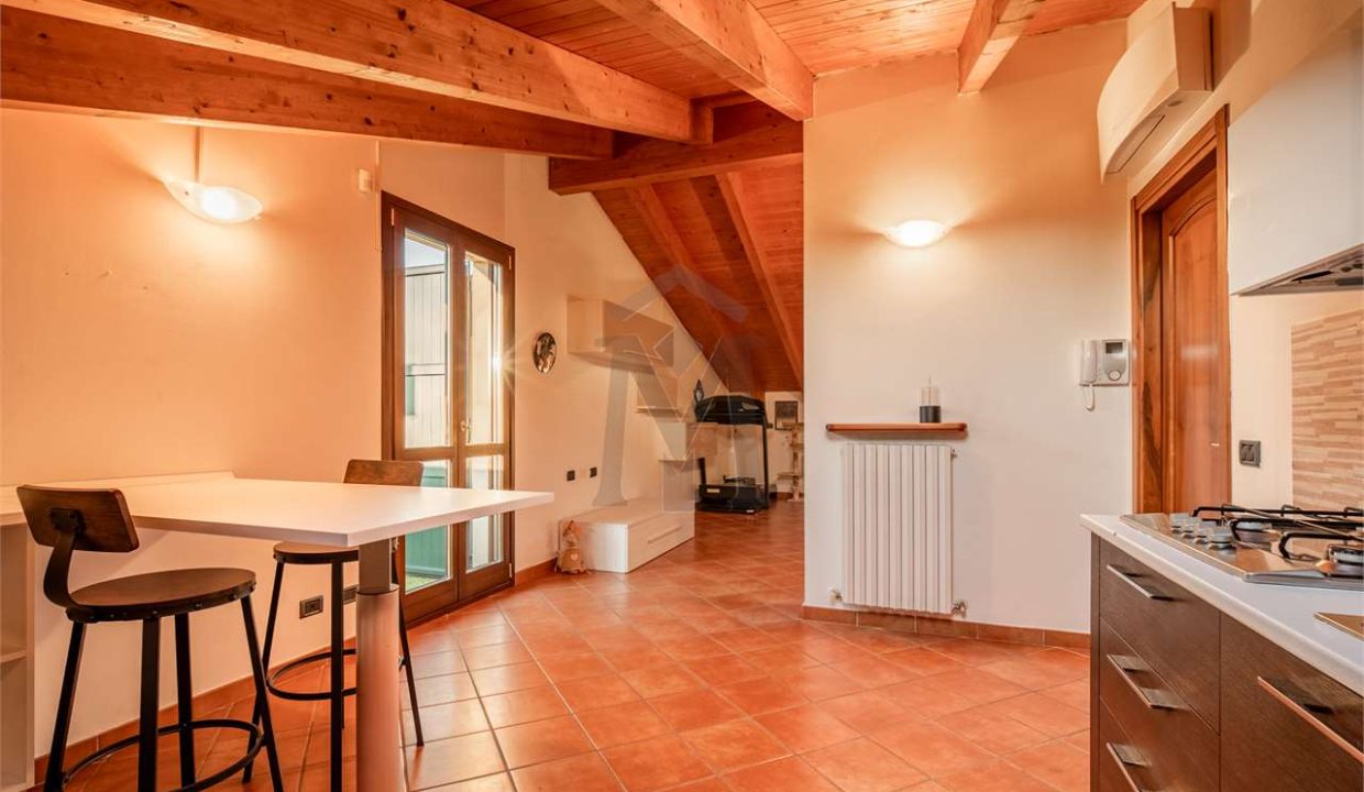 imm_47023-20251202184451-1280-