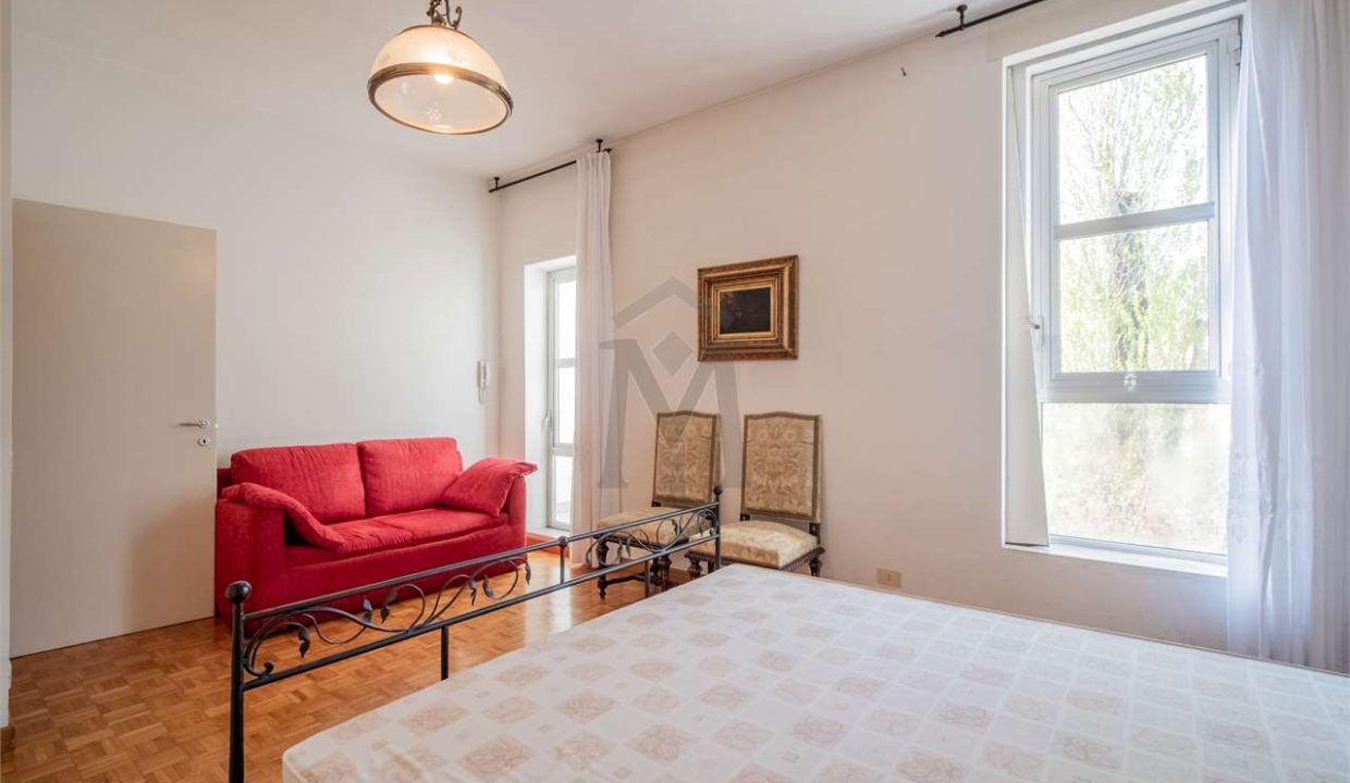 imm_41295-20250409174210-1280-