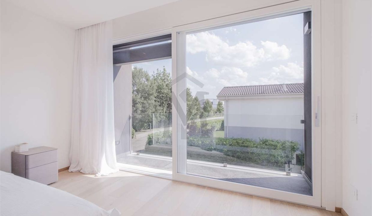 imm_44328-20250731161626-1280-