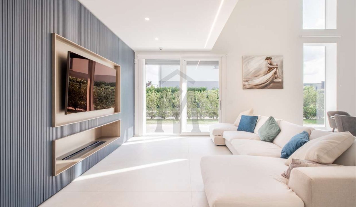 imm_44366-20250731161021-1280-