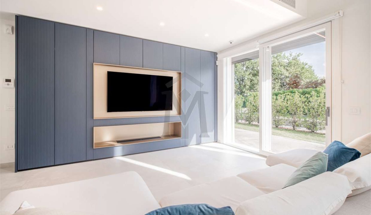 imm_44367-20250731161025-1280-