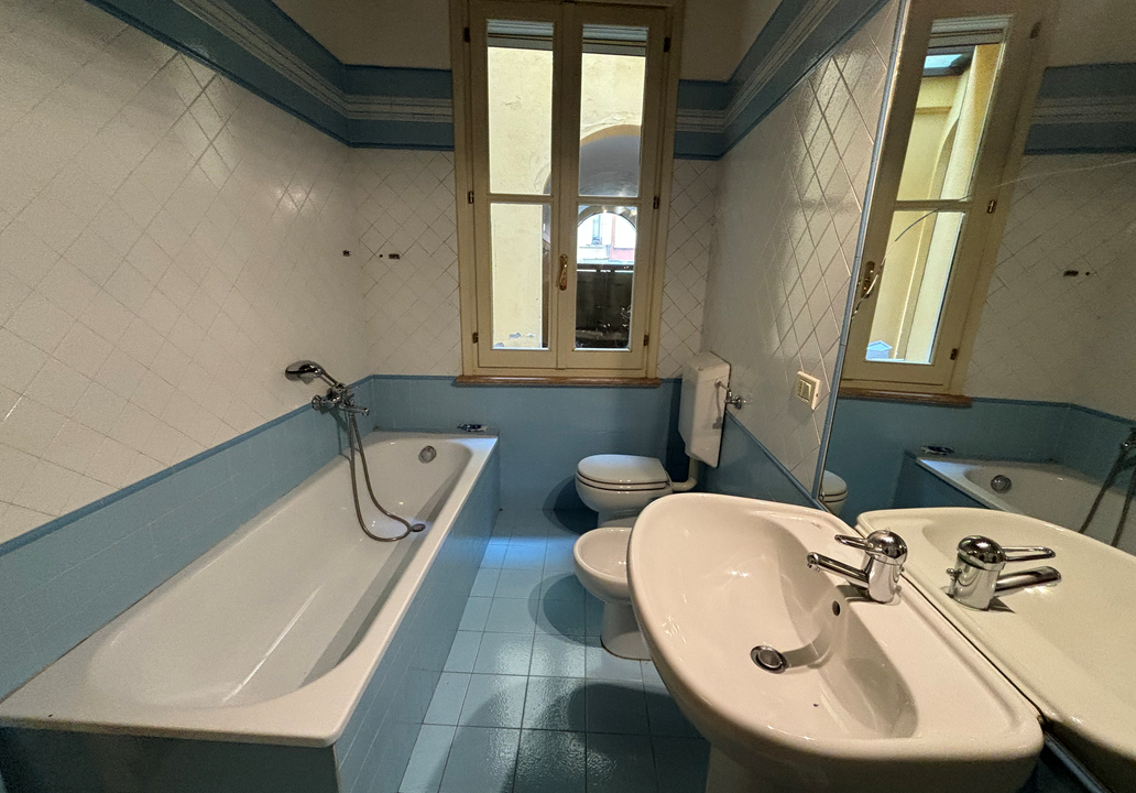 imm_45427-20251002111812-1032-