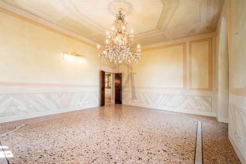 imm_45585-20251009105059-1280-