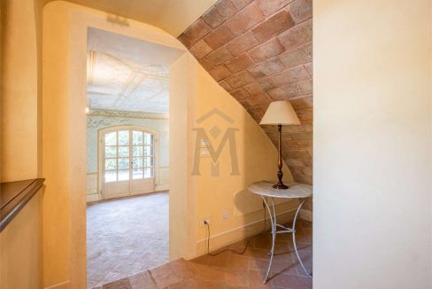 imm_45593-20251009111426-1280-