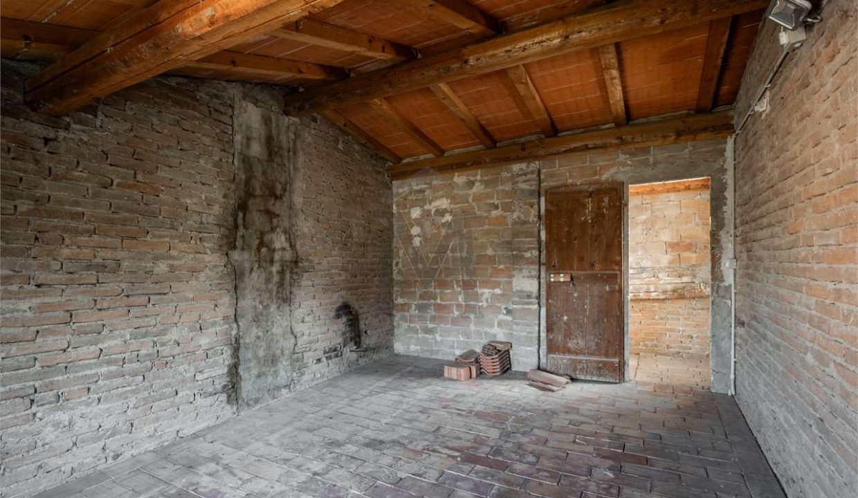 imm_46015-20251021170129-1280-