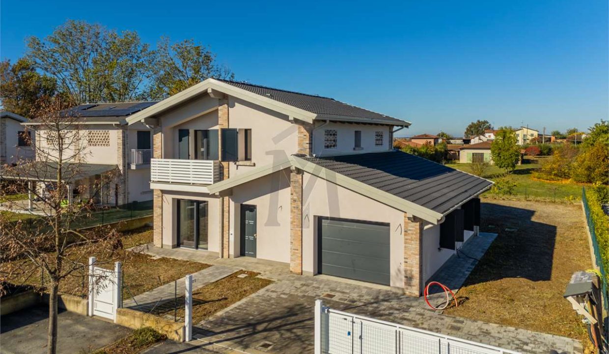 imm_46366-20251106174018-1280-