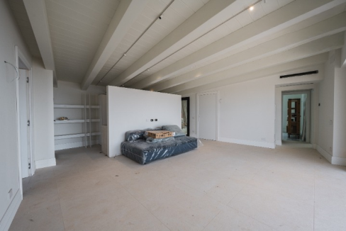 imm_43220-20250523094614-720-