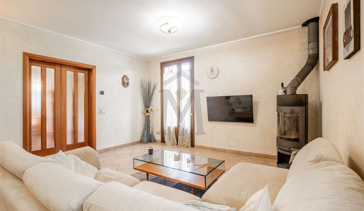 imm_44416-20250801161519-1280-